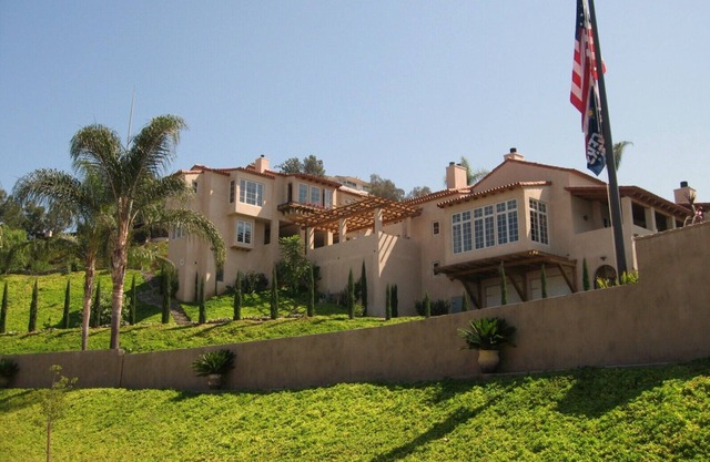 Special Italian Villa, Ocean/Sunset View, Pool, HotTub Near Attractions, Beaches