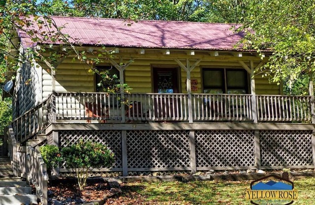 SPECIAL *Sept. 13th- Oct. 4th 20% off* This cabin is perfect for you!