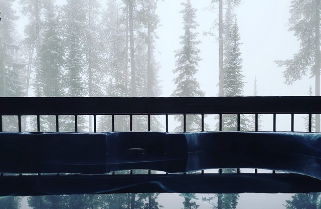 Spectacular 4-Bedroom True Ski-In/Ski-Out Family-Friendly Chalet with Hot Tub