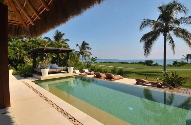 SPECTACULAR 5* Luxury OCEANFRONT Villa,7* staff, 6 Bed 7b at 4 Seasons