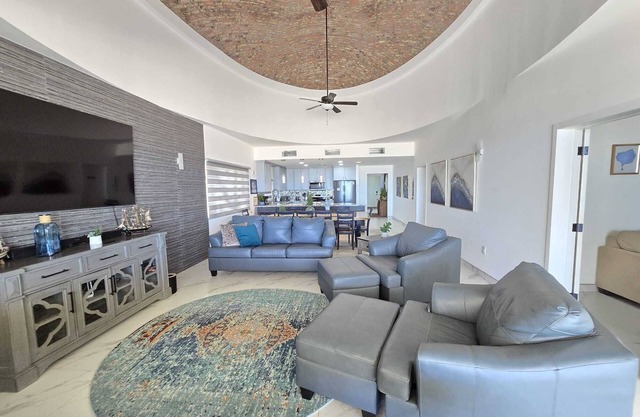 Spectacular Beachfront 4 bedroom Home