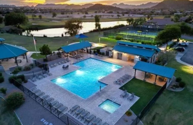 Spectacular Golf Getaway and Fun in the Sun in Johnson Ranch!