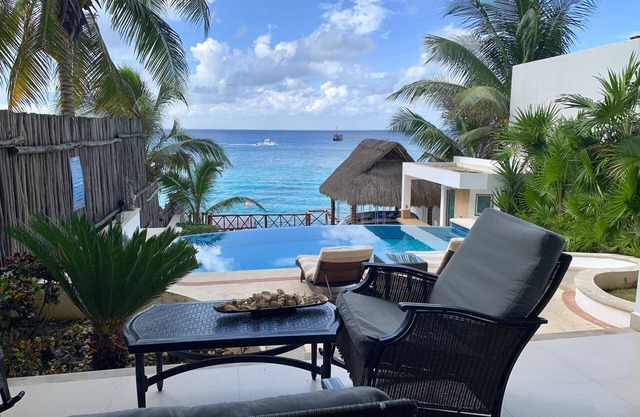 Spectacular Oceanfront Home W/Pool Private. Villa Paradise.