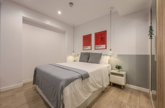 Spectacular quadruple room w/gym B113