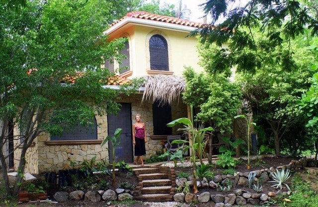 Spectacular Sunsets, Ridge Top Ocean View, Tropical Tiny Home
