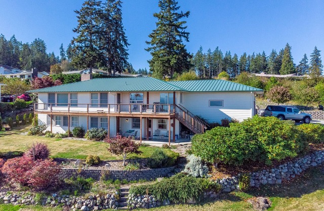 Spectacular Views - North Whidbey