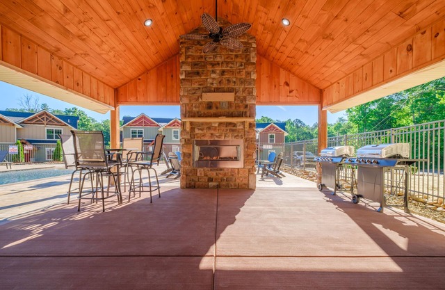 Splash Mansion - Four Bedroom Chalet