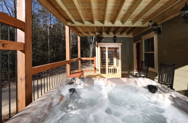 Splash Time Cinema - Six Bedroom Chalet