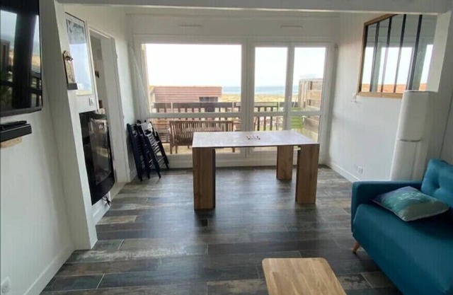 Splendid ocean-view apartment