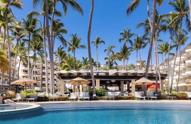 Spring Break Escape: Oceanfront Luxury in Puerto Vallarta Awaits You!