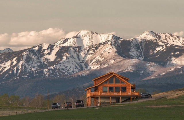 Spring Creek Lodge near Yellowstone National Park