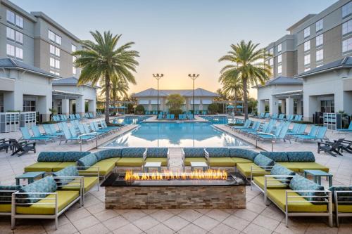 SpringHill Suites by Marriott Orlando at FLAMINGO CROSSINGS Town Center-Western Entrance