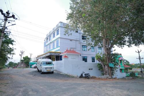 Sri Sakthi Lodge