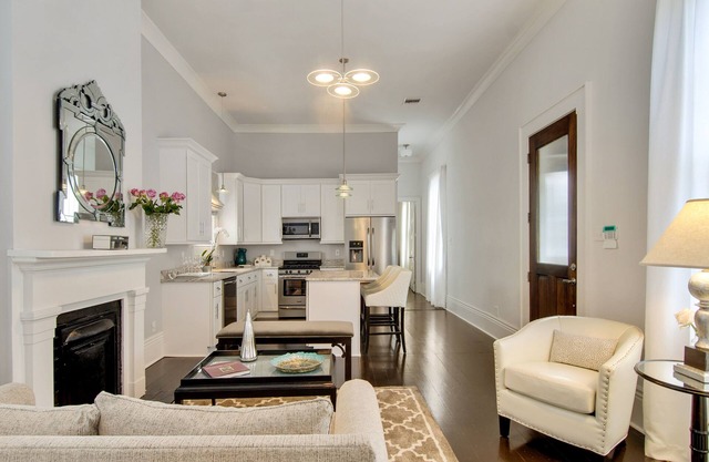 St. Charles Elegance