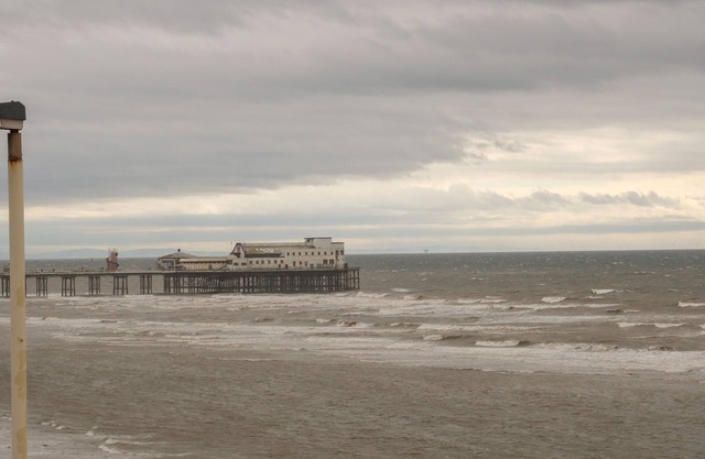 ST. HELIERS, family friendly, with a garden in Blackpool