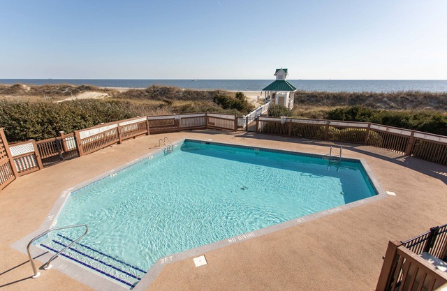St James Condo near Pub, Pool, and Marina.nnnnnnnnnnnnnnnnnnnnnnnnnnnnnnn