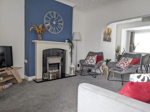 St Johns Hse-3BR-Sleeps 6-Fully Equipped-Workers-short, long stays