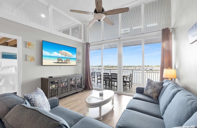 St. Johns Waterfront 4BR Penthouse Pool Dock Park