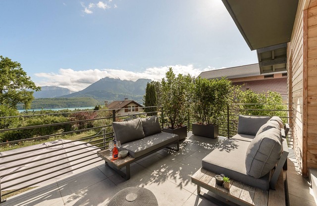 ST JORIOZ - Villa Serenya, lake and mountain views
