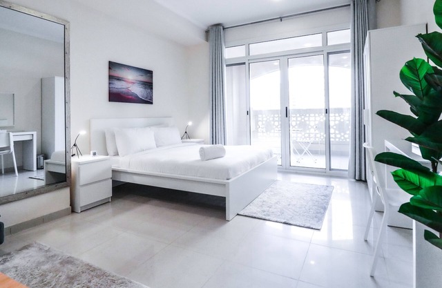 St-Spring Oasis Tower-124 by bnbme homes