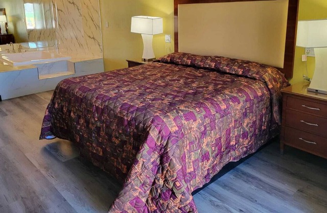 Stadium Inn & Spas