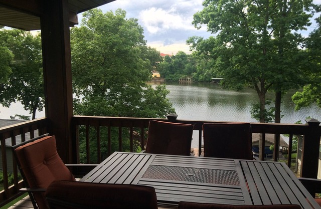 Stan's Lake Hamilton II, MainChannel, Kayaks, Fire Pit, Swim/Boat Dock, Pontoon