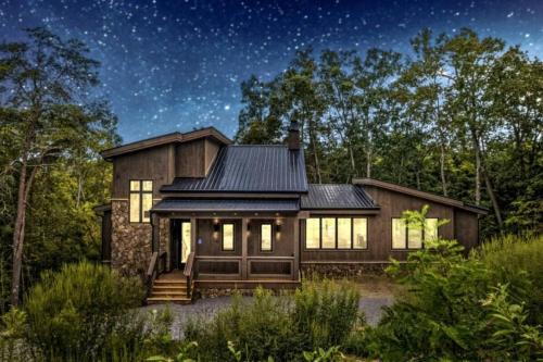 Starlight Ridge - Luxury Indoor Pool with Theatre