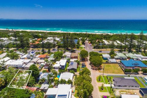 Starr Cottage - Quaint Cottage with a stunning pool - Close to everything Byron!