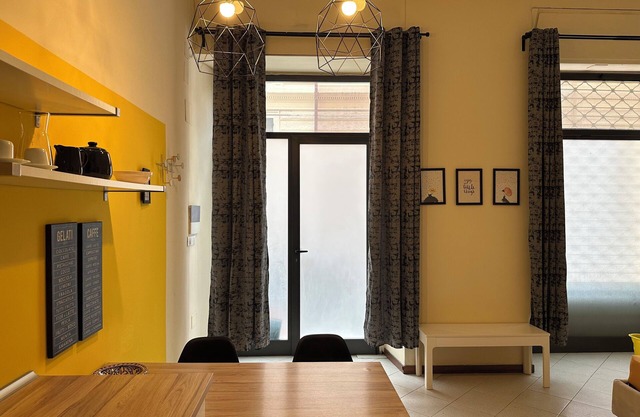 Station Apartment West