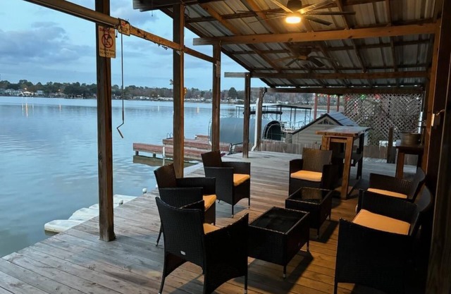 Stay at a Modern Home on Lake Conroe/Willis Texas