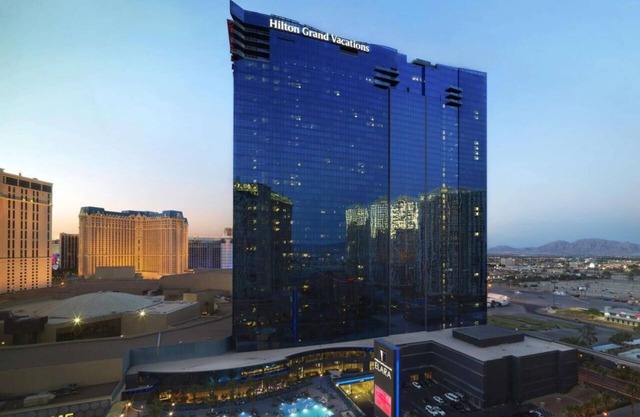 Stay at the Elara during the Superbowl!n2 Bed Room 2 Bath Corner Suite