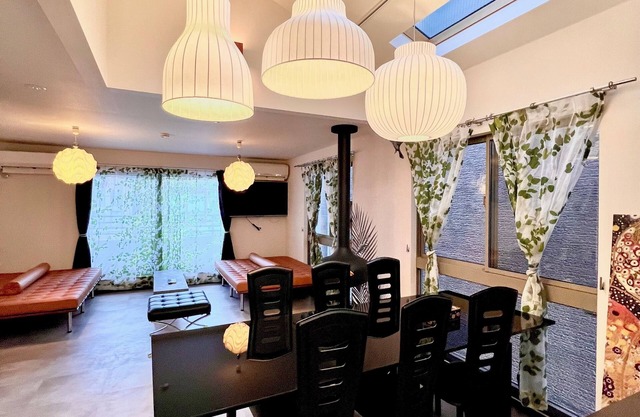Stay in the local shopping district! Excellent access to central Tokyo (Shibuya, Shinjuku, Ueno, Tokyo)