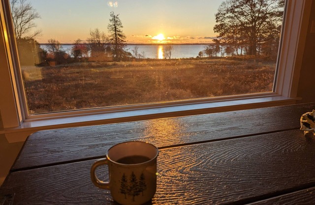 Stay in this beautiful home: ocean views and access to midcoast Maine's charm!