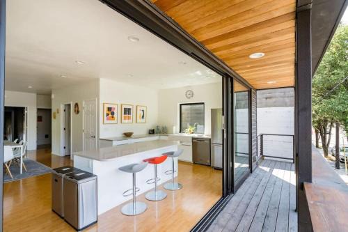 Stay Portland - Unique 8 BR Private Home in Pearl District