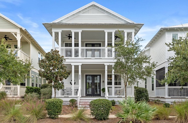 Stay Where You’re Cared For—NatureWalk Seagrove w/Zero-Entry Pool & 4 Bikes
