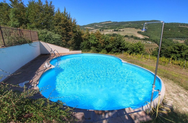 Stay With Pool Near Assisi