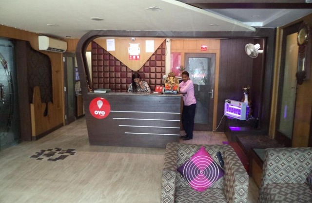 Staybook Hotel Kochar Plaza