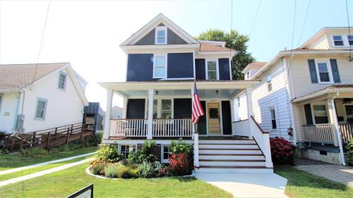 Stella Blue Cottage