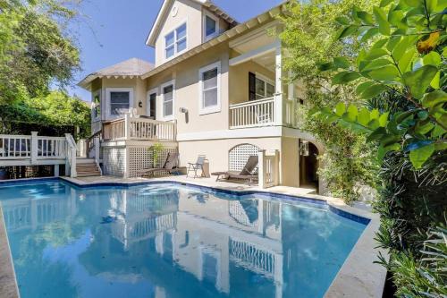 Steps From The Sand 2nd Row Pool & Hot Tub