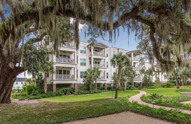 Steps to Gascoigne Park, short term vacation rental, long term stays – sleeps 6