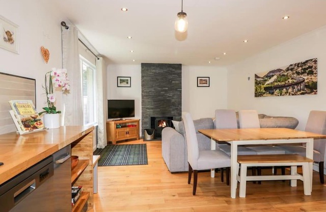 Stewart's Cottage, Aviemore Centre