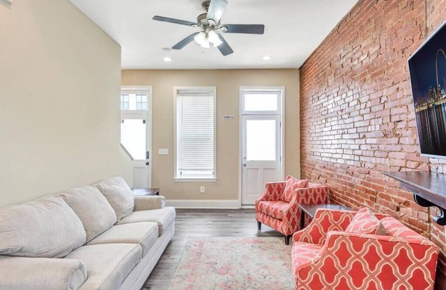 STL, Tower Grove, Cozy 2-Story Townhome - A