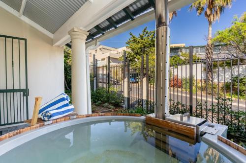 Stone Cottages - Camps Bay Village