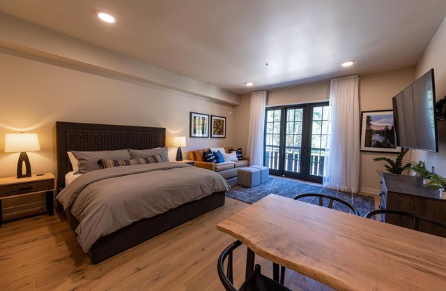 Stone Crest Village Studio Condo - Comfy Condo|Balcony|short stroll to the ski hill
