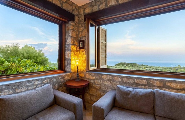 Stone Farmhouse in Groves - Sea & Mountain Views
