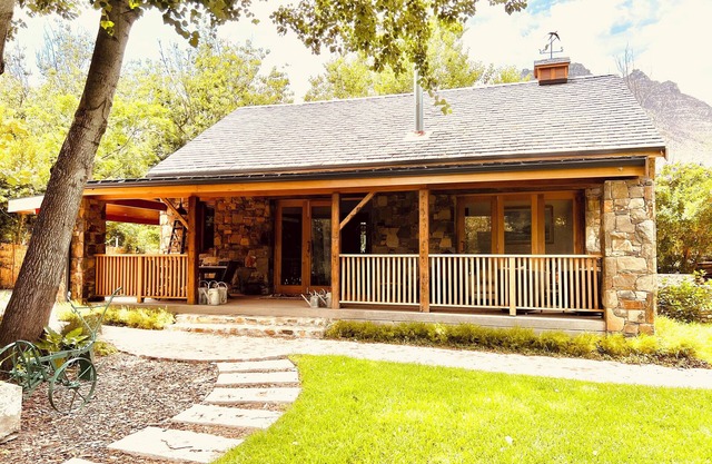 STONE MAISONnLuxury stone cottage set in tranquil gardens.