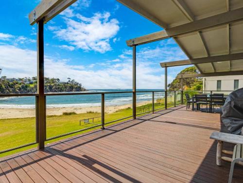 'Strathnaver' - Waterfront Beach House