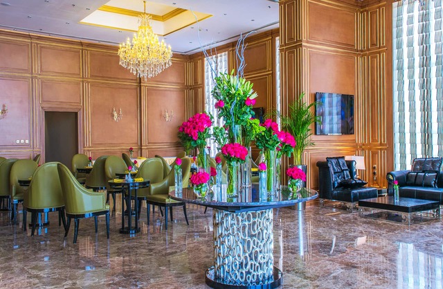 Strato Hotel by Warwick