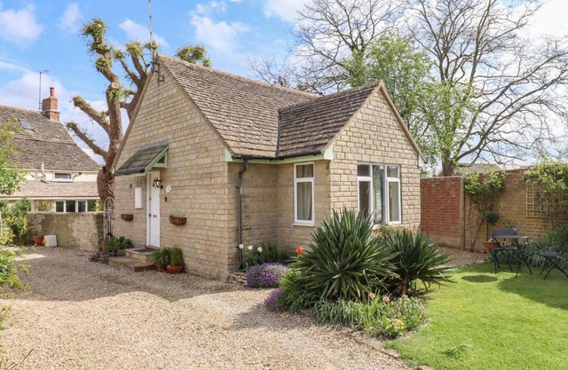 Straw Cottage