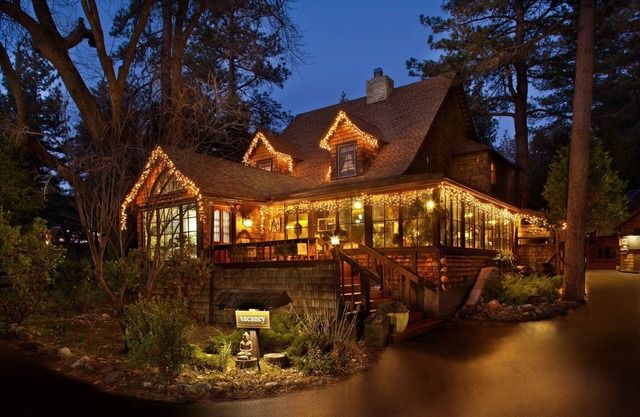 Strawberry Creek Inn Bed & Breakfast